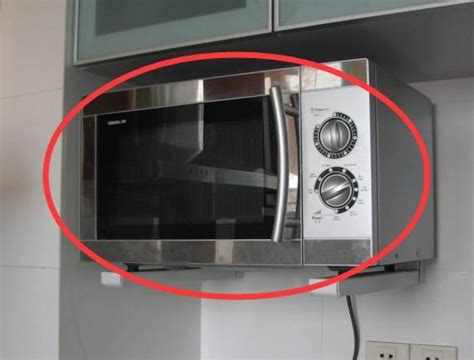 公媽爐 冰箱上放微波爐